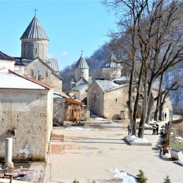 迪利然老城+哈格哈辛修道院+戈沙凡克修道院包车一日游