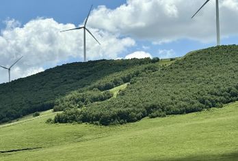 河北张家口坝上原始草原+大境门+天鹅湖一日游可英文服务【可提供英文及小语种导游服务-往返接送-可选导游-可代订门票】