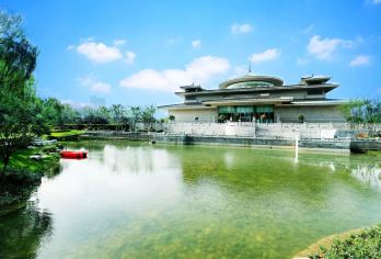 文物知音・西安博物院半日游【资深讲师/印章打卡/含景区门票】【[定制套餐]大咖讲解、私享等供您选择，博物馆+小雁塔，资深讲师深度讲解，耳麦声音自然清晰。】