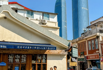 厦门帆船出海+赶海+沙坡尾一日游【15人小团+接送+午餐】【[服务保障]本地旅行社，自有车队，天天发团，全程贴心服务，纯玩0购物0自费！】