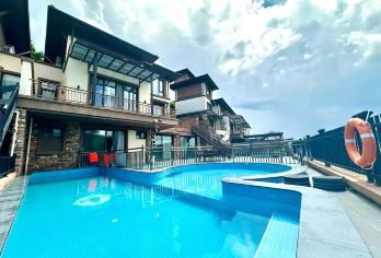 佛山美的鹭湖景7房10床泳池别墅+KTV+泡池+麻将+烧烤【别墅内带泳池+泡池+麻将+独立KTV+烧烤，足不出户即可畅享美的鹭湖别墅轰趴】