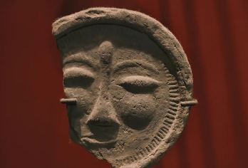 六朝博物馆 I10人内精品小团 120分钟含耳麦深度讲解 【[精品讲解团队]国家导游证，常年在一线讲解，多种讲解风格。资深博物馆讲解老师.】