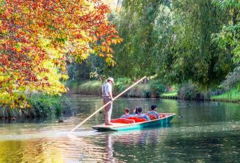 新西兰·基督城酒庄+雅芳河泛舟+空中缆车+国际南极中心一日游【不用拼车，专享包车自由出行】