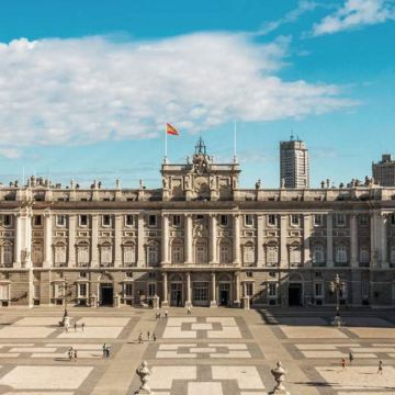 马德里王宫半日游：含门票 + 中文讲解（拼团 / 包团可选）