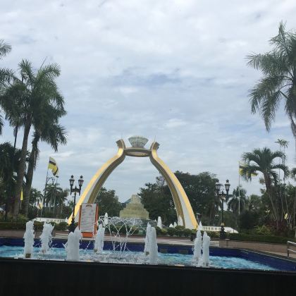 文莱 |【码头接送】皇家博物馆+水上村一日游【10小时包车】