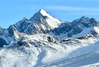 牟尼沟扎噶瀑布+松潘雪宝顶一日游【松潘古城往返】【打卡扎噶瀑布+雪宝顶追日落金山，小红薯网红同款】