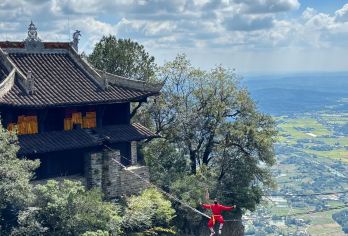 四川绵阳江油窦圌山+中国两弹城+越王楼包车一日游可英文服务【登窦圌奇峰，访两弹峥嵘，瞰越王名楼，一日阅江油。】