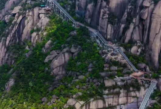 江西上饶灵山风景区1日跟团游·上饶灵山一日游包含门票索道【高空电梯，无痛爬山，适合各种人群无需早起，随时出发散客天天发，景区直通车门票随时定，】