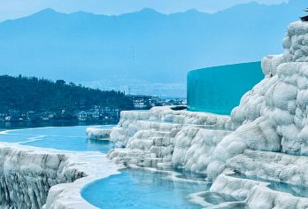 大理双廊古镇+天空之境+小普陀+罗荃半岛一日游中英文服务【双廊艺术岛枕浪眠，天空之镜摄云天，小普陀畔鸥鸟翩，理想邦里梦圣托里尼。】