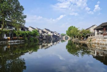 乌镇外语导游英文英语，日语，韩语，泰语，越南语导游行程可定制【此产品仅提供导游陪同+讲解服务。行程可根据您的意愿定制行程，可咨询客服】