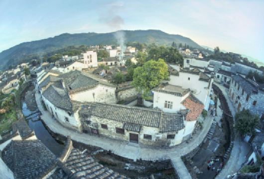 查济+桃花潭西岸一日游【 私家小团+接送+非遗宣笔制作体验】【[精致私家团]上门接送，全程专业车导为您护航，免去您行程中换乘烦恼。】