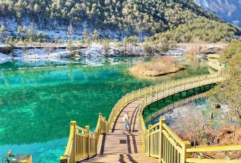 丽江云杉坪+蓝月谷一日游【6~8人小团+雪厨自助午餐+接送】【云杉坪蓝月谷舒心畅玩+成人儿童均赠送三宝（氧气瓶、防寒服、水），登山不惧寒冷】