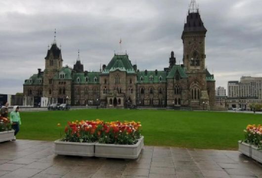 加拿大渥太华国会山+拜沃德市场一日游/-行程可调-可定制【专属客服和本地中文司机，一家一团包车】