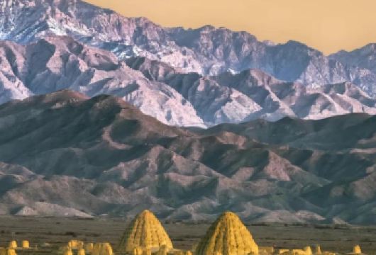 【包车游】西夏陵+影视城+岩画·银川一日游【[精华景点全覆盖] 一天玩转银川三大标志性景区，影视、历史、艺术一次体验！】