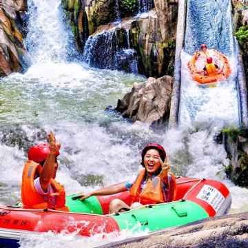 【清爽夏季】五指山红峡谷漂流探险+俄语导游服务+三亚接送