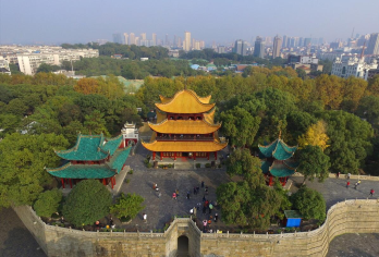 岳阳楼景区+洞庭湖+屈子祠纯玩一日游【含无线耳麦*祭屈大典】【[品质保证]：纯玩一日游，不进购物店，深耕长沙33年老品牌旅行社。赠送[无线耳麦*人工讲解]】