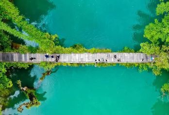 荔波小七孔包车一日游（私家团，上门接送，经验司导带玩）【1单1团，独立包车，纯玩无购物】