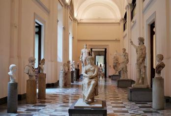 意大利那不勒斯＋庞贝古城＋那不勒斯市区一日游【专车服务+行程可调+酒店接送+中文服务】