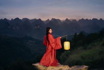 阳朔遇龙河竹筏+千里江山图旅拍一日游【纯玩】【[阳朔精华游]遇龙河竹筏——千里江山图旅拍一日游！】