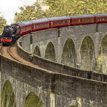 雅各布派蒸汽火车与苏格兰高地导览游【含门票】