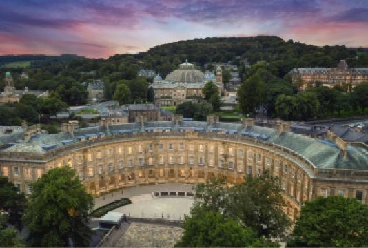 英国峰区国家公园+查茨沃斯庄园｜曼城出发包车一日游｜中文司导【一日全方位体验被誉为“户外爱好者天堂“的峰区国家公园！】