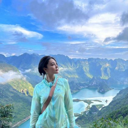  张馨予+百色凌云+浩坤湖+徒步15公里+难度系数2颗星