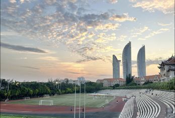 永定高北土楼群加厦门大学包车一日游【私人定制包车服务，全程时间充足，轻松自由行线路，家人般的接待精致小团专属服务】