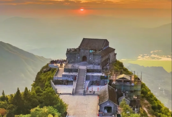 湖南南岳衡山-南岳大庙-南天门-祝融峰-纯玩无忧无购物一日游【[心愿之旅]心愿衡山：朝拜江南故宫[南岳大庙]，登顶火神[祝融峰]；】