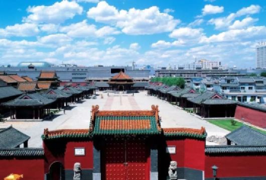 【包团1.5小时】沈阳故宫专业人工精讲+防蹭听耳机【[小金豆专享]欢迎外地小伙伴们来到—沈阳，红墙黄瓦一扇门，四百年前盛京城随导游一同聆听盛京城故事！】