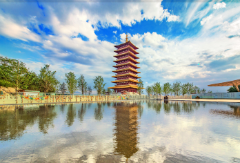 【头号说】南京牛首山/大报恩寺文史大咖人工讲解（180分钟）【专业文史向导带队，揭秘牛首山“佛顶圣境”的千年历史与建筑玄机，从郑和墓到佛顶宫，故事娓娓道来。】