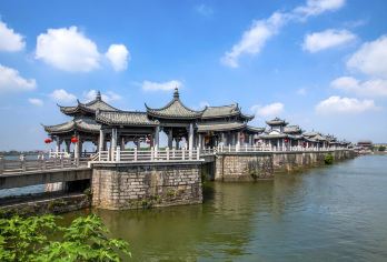潮汕一日游【韩文公祠+开元寺+潮州古城】英文导游【探索城门楼 古城墙 小巷子之旅 寻味潮汕美食】