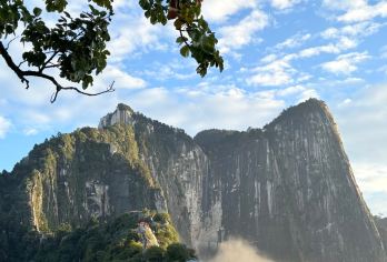 华山一日游【2-6人小团/酒店接送/晚出发/纯玩赠登山礼包】【[上门接送]三环内区域酒店上门接送 省事省心 安心出游】