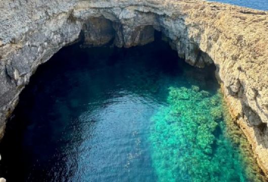 马耳他 神庙+拉姆拉 +维多利亚 一日游【巴洛克风格建筑林立，圣约翰大教堂宏伟庄严，石材外墙历经岁月，雕刻细节尽显往昔匠心，是艺术与历史的凝固】