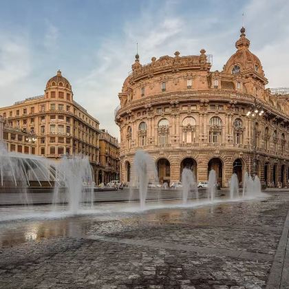 热那亚王宫+罗利宫+斯塔列诺公墓+Nerv滨海步道包车一日游