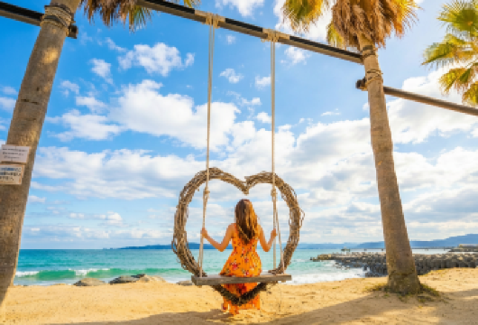 九州糸岛一日游：夫妇岩&椰子树秋千&白丝瀑布&龙猫森林咖啡屋【轻松打卡系岛夫妇岩与椰子树秋千，沿海慢游，拍出人气海景照片。】