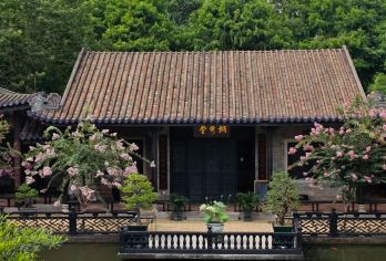 广州番禺余荫山房+沙湾古镇+岭南印象园一日游+包车游+含门票【私家旅行：一单一团，不拼客，专属旅行 品质服务：车上门接送，专职司机护航】