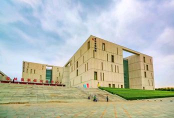 吉林省博物院研学讲解“小小考古学家”探秘吉林省博的地下故事！【[金牌导游]带领孩子们一起寻找博物馆里的“神奇动物/神秘”符号，解码文物里的关东密码】