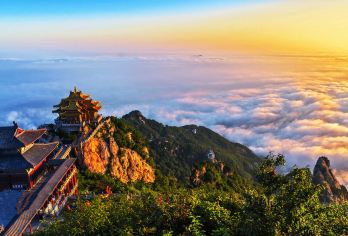 洛阳老君山15人轻奢小团【上门接送|导游陪爬讲解|高速直达【[贴心服务]市区上门接送|全程高速直达索道口|行程自由|纯玩】