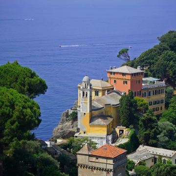 意大利米兰往返热那亚市区+帕维亚+萨沃纳+-瓦拉泽-包车精选