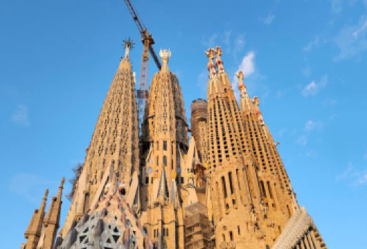 西班牙 巴塞罗那-市区一日游（可定制周边游）【专属客服和本地中文司机，一家一团包车】