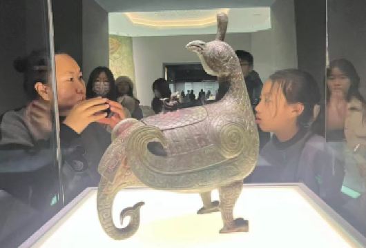 山西博物院大咖讲师3小时讲解【可帮预约门票+含耳麦】半日游【大咖讲师3小时精讲｜赠送蓝牙耳麦｜私家团｜拼团，无任何自费】