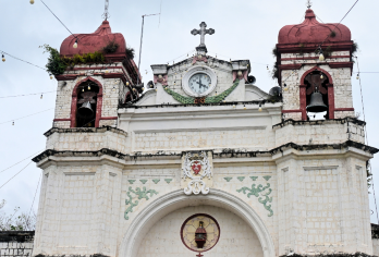 宿务市和山区之旅【在“全国*古老的城市”这一著名的历史文化地标度过一段时光。 探索展示“南方皇后城”重要事件、建筑、人物和故事的各个遗址。 继续在山区的旅程。见证色彩缤纷的花园和宿务泰姬陵著名建筑背后的故事】