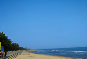防城港东兴国门+金滩+大清国1号碑1日游【1单1团，纯玩打卡，南宁市区上门接送；】