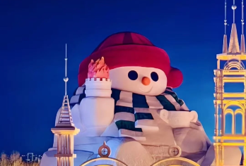 哈尔滨大雪人私家团包车一日游｜车接车送＋冰雪娱乐畅玩 【打卡人气超高的哈尔滨大雪人，专业领队协助拍照，轻松出片不踩坑。】