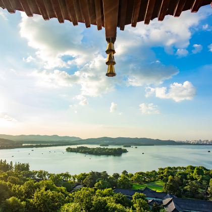 杭州灵隐寺+西湖游船+雷峰塔一日游·含自助餐下午茶·宋代点茶