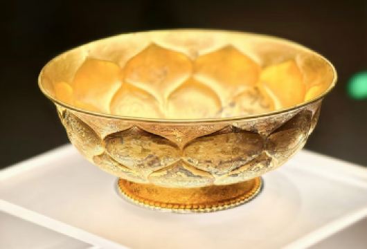 春节可订/陕西历史博物馆【含预约门票+汉服体验+精致妆造】【多个场次，10.15.25多种团型可选，可私家包团，体验更佳，讲解内容风趣幽默，大人孩子都喜欢】