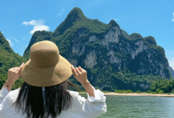 纯玩桂林漓江三星/四星/五星游船一日游+漓江风景名胜区【[纯玩]全程4小时五星/四星/三级游船浏览漓江精华，不进购物店、土特产店，不玩擦边，纯赏美景】