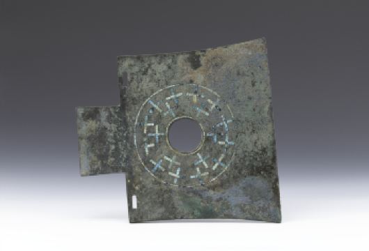 上海博物馆东馆半日游：深度文化解码  人工深度讲解 含耳麦 【15人精品小团‌：严格控制人数，全程佩戴耳麦，确保无噪音干扰，提升聆听清晰度与互动深度‌。】