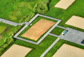 良渚古城2.5H人工讲解 橄榄游●资深导游精讲 包团含耳麦【[橄榄游讲师团]他们博古通今，幽默睿智，善于挖掘文物背后的故事，用有趣的方式还原历史真相！】