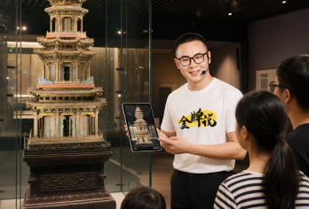 【金牌说】承德博物馆讲解 2.5小时 大咖讲师 私家团精品团【[金牌导游讲师团]他们博古通今，幽默睿智，善于挖掘文物背后的故事，用有趣的方式还原历史真相；】